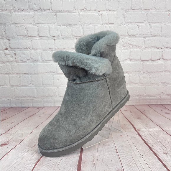 Cushionaire Kenzie Cozy Hidden Wedge Gray Boots Women’s Size 9 - Picture 3 of 11